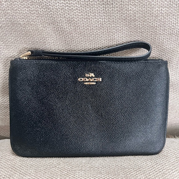 Coach Handbags - Coach Wristlet